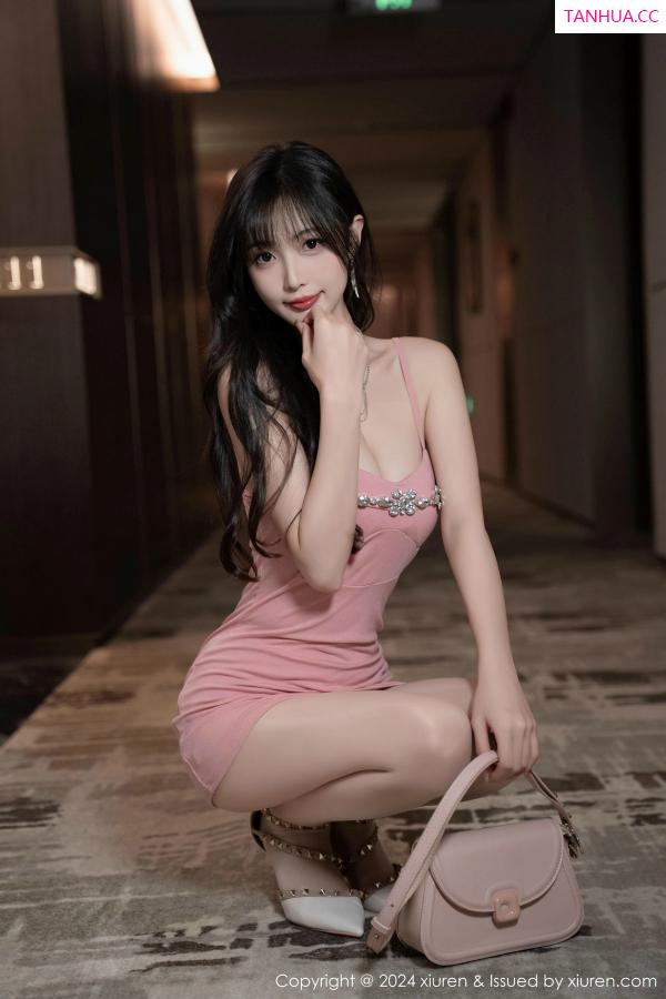 林星阑  [XiuRen]高清写真图 2024.11.01 No.9380 林星阑 丝袜美腿第25张图片